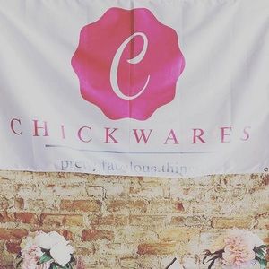 Meet your Posher, Chickwares